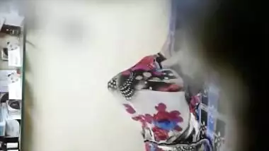 Indian Doctor And Indian Bhabhi sex in clinic (New Clip)