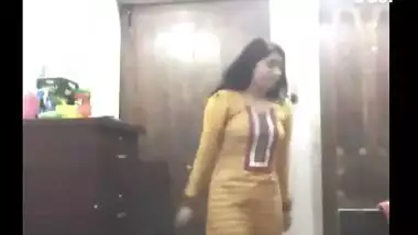Hot Hyderabad Girlfriend Fingering Pussy And Fondling Large Boobs