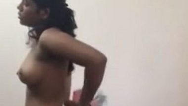 Mushlimxxxviedo - Hot Srilankan Girl Solo Nude Dressing indians get fucked