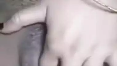 Today Exclusive- Horny Desi Girl Showing Hr Boobs And Fingering On Video Call Part 1