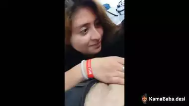 GF shares her BF’s dick with her friend in Indian xxx MMS