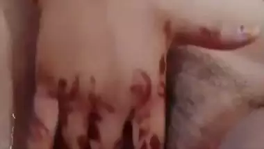 Young pussy fingering by virgin desi college girl