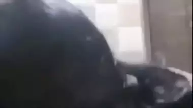 Bhabhi sex affair video call showing boobs to secret lover