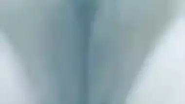 Cute village girl exposes her nude XXX curves in hot Desi video