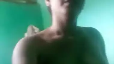 Cute Indian Girl Showing Her Boobs And Pussy on Video cal