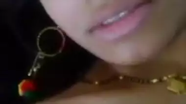 Pooja (Jaipur) playing with her body for you