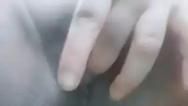 Horny Paki Bhabhi Showing Her Pussy