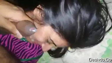 Desi wife facial with hubbys cum