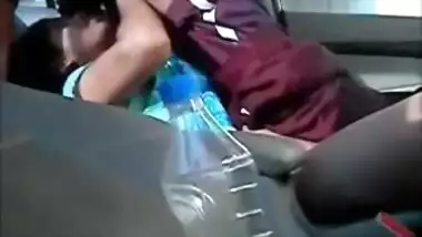 Car me office ki ladki ke chut chudai ka real xxx mms bana