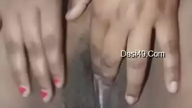 Sexy Desi Girl Showing Her Boobs And Pussy Part 3
