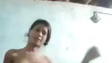 Indian girl dancing nude for Yaad Priya ki Ane lage