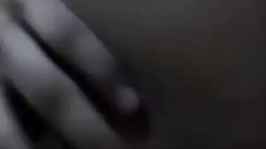 Sexy Indian girl showing her boobs and chut