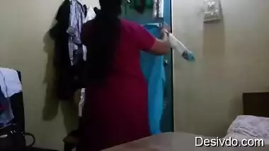 Desi mom self records her boob press for her bf son gets this video from her mobile