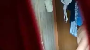 Hidden sex camera turns laundry by Indian woman into a XXX show