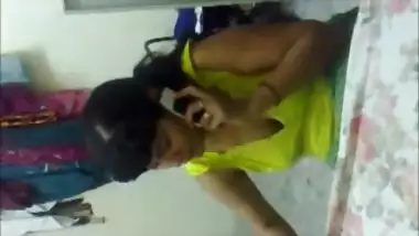 Bhabi sexy cleavage recorded 