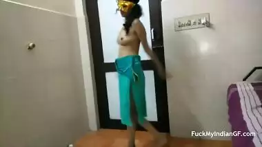 Skinny Tamil GIRLFRIEND Dancing In Shalwar Suit...