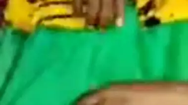 Cheating Desi housewife is fucked on camera in the MMS video