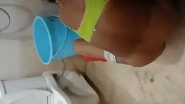 Punjabi paid Randi fucking in bathroom
