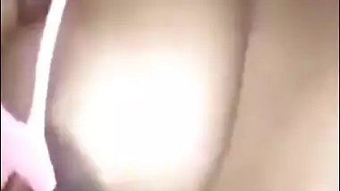 Sexy chubby Tamil girl boob press and topless show