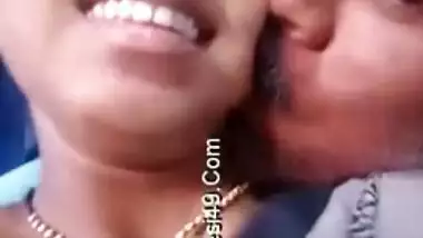 Babe in a sari show off her face on camera while Desi man is kissing her