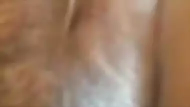 Solo porn video of the delectable Desi girl with extremely long hair