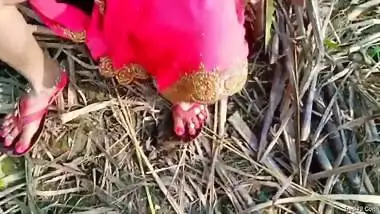 Today Exclusive- Horny Desi Wife Handjob And Hard Fucked By Hubby Outdoor