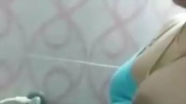 Hot Indian Girl Fingering Selfie