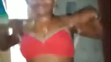 After XXX chudai Indian man films how mistress puts on her clothes