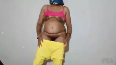 Stepmom fucked hard in her big ass Indian Cute Desi nude A man fucked a desi housewife infront of her husband