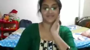 Sexy bangalore bhabhi showing big boobs on skype