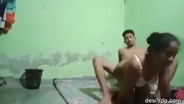 Desi Bhabi Fucking Affair With Young Boy 2 Clips Merged