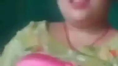 Chubby milf exposes her naked body during video call sex