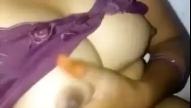 Desi cute girl show her big boob selfie cam video