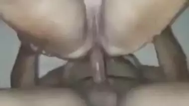 My dad's manager fucks my desi step mom in her sweet anus