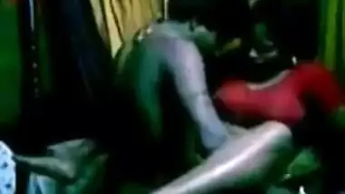Bangladesi guy fucking house maid while his wife is away home made video india
