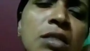 Tamil housewife fingering 