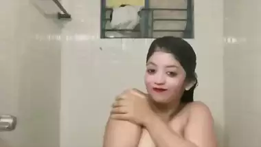 Bangladeshi TikToker nude bath viral exclusive video