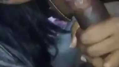 Desi hot girl sucking cock