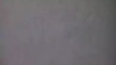 Indian MILF allows guy to film a XXX story about her sex body parts