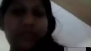 Today Exclusive- Cute Look Sri Lankan Girl Showing Her Boob And Pussy Fingering On Video Call Part 3