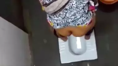 Era in ladies toilet 2