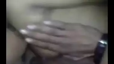 Desi sex episodes of a skinny bhabhi enjoying hardcore sex with her paramours