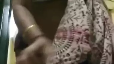 Desi MILF nude boobs and tits while changing clothes