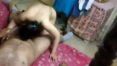 Big boobs saali se jija ka lund chuske blowjob masti ki