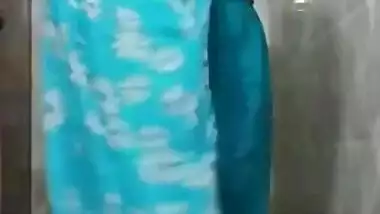 Indian-Horny-Girl-Showing-Big-Boobs-and-Pussy-in-Bathroom-310×205