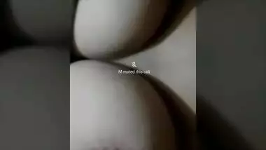 Sexy Desi Girl Showing Boobs on Video Call