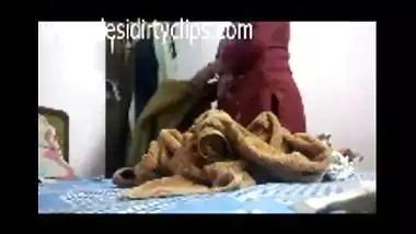 Hidden free porn cam video of desi aunty