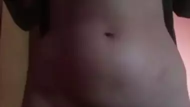 Pk sexy wife show her hot ass