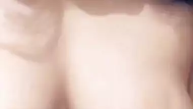 Beautiful Cute Paki Girl Showing
