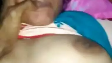 Fat Bangla Bhabhi fucking XXX Desi sex video taken by her husband’s brother